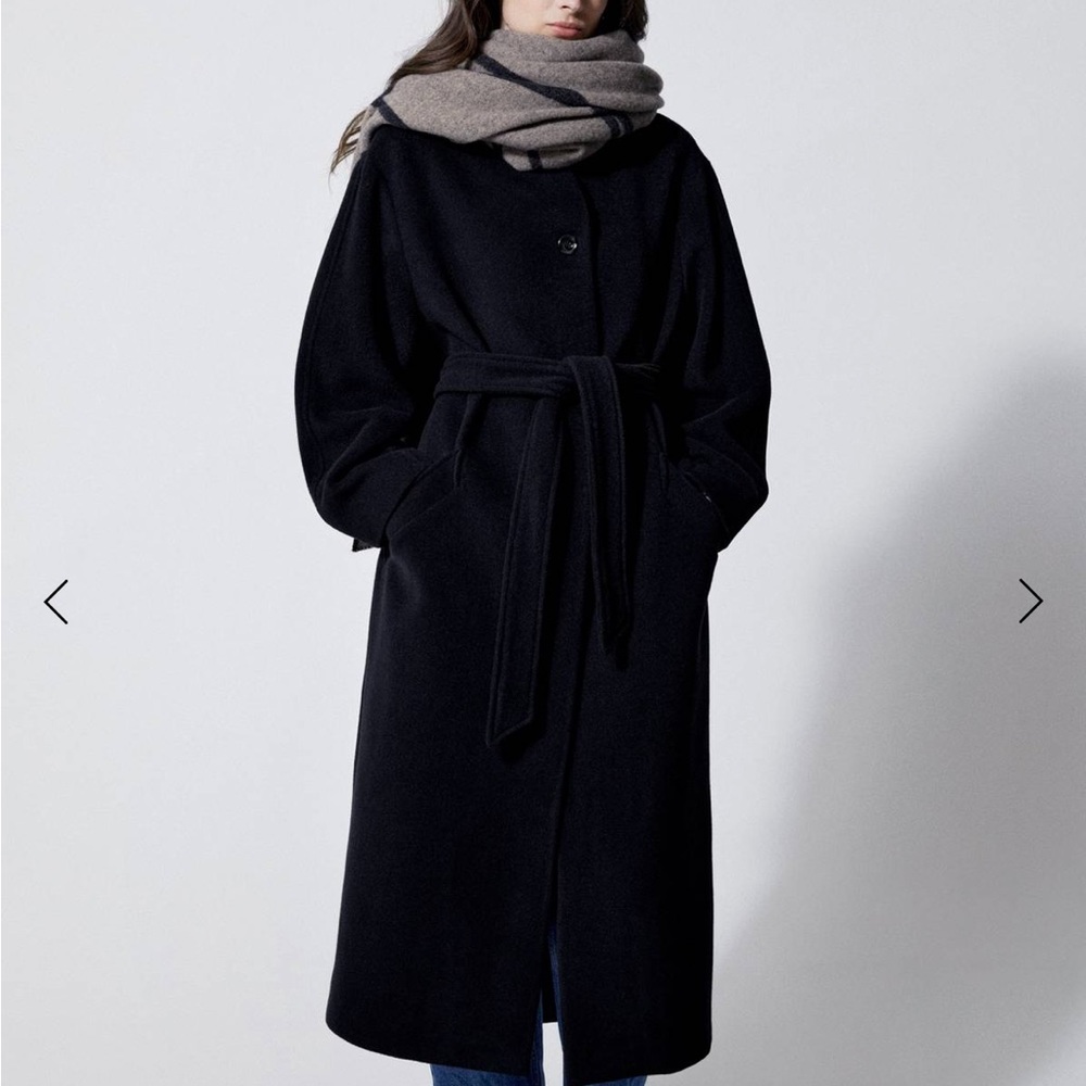 RESERVED ****HOUSE OF DAGMAR CAMERON COAT 38